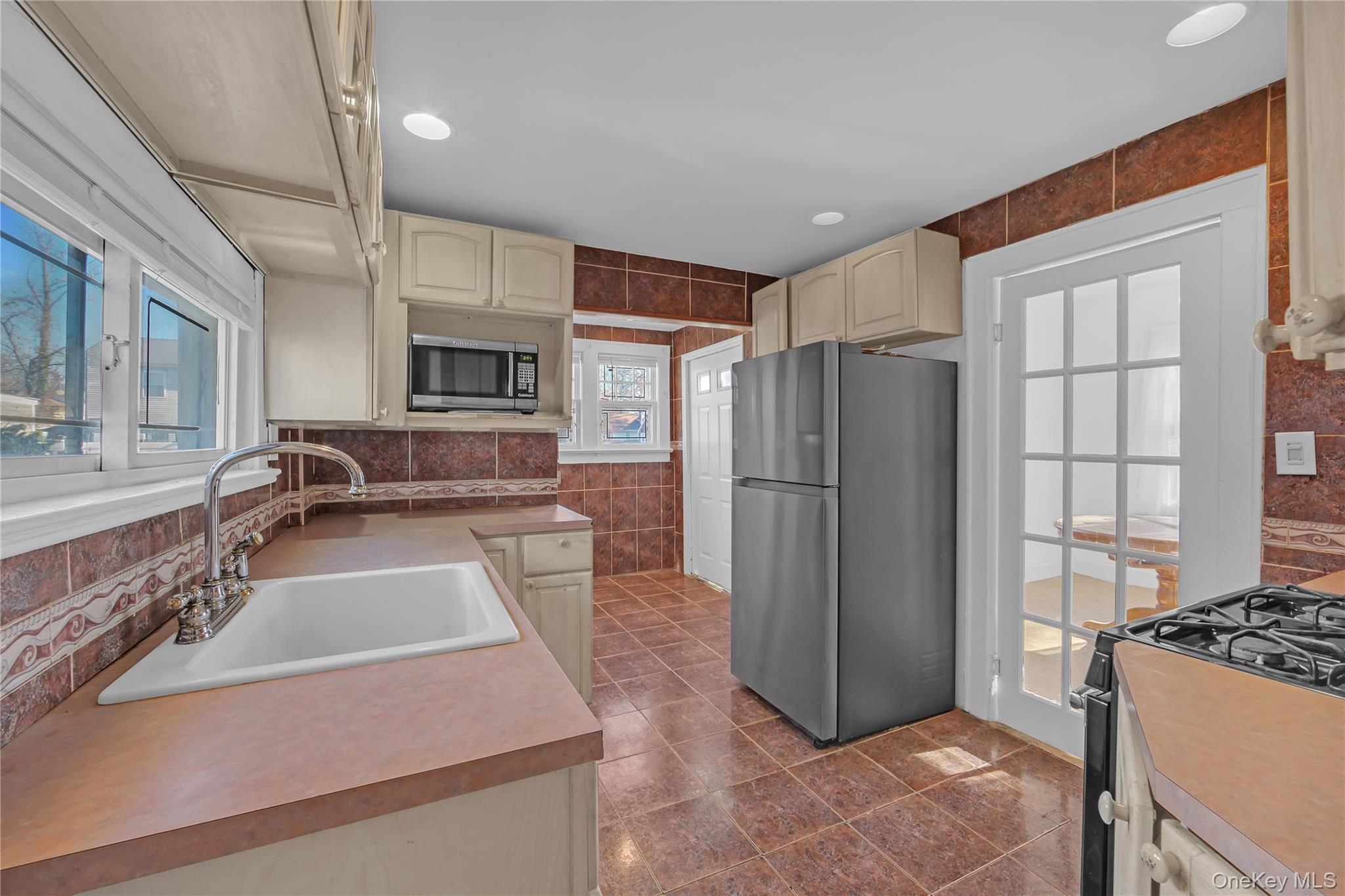 1357 Langdon Boulevard Property Photo 6