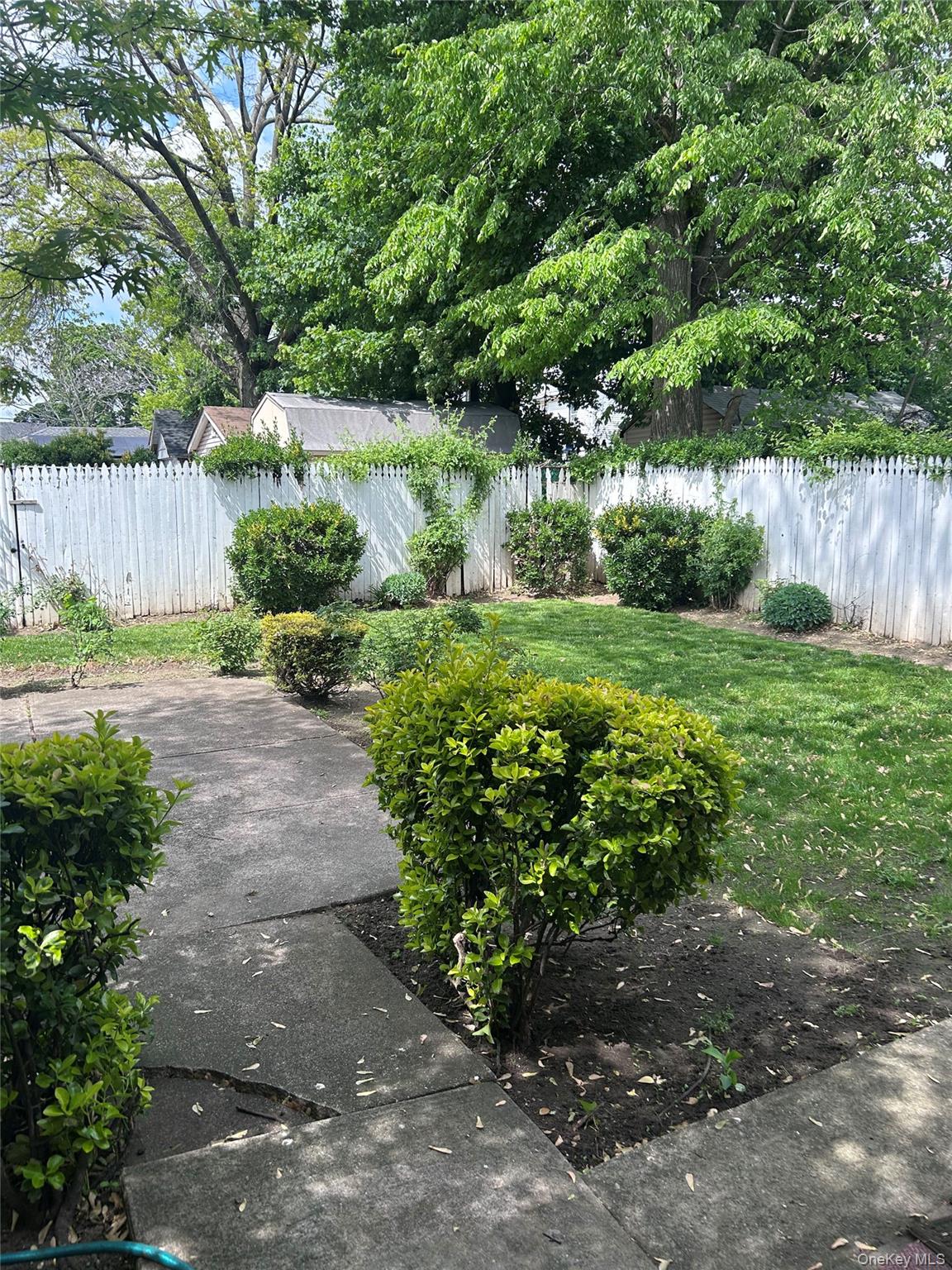200-21 Linden Boulevard Property Photo 12