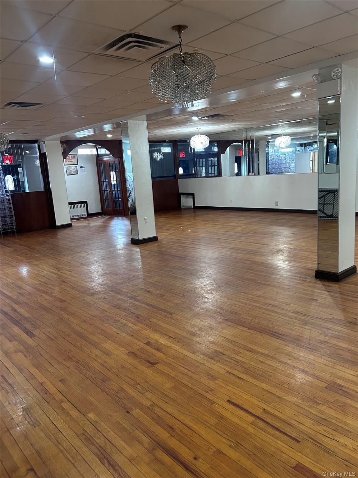 200-21 Linden Boulevard Property Photo 18