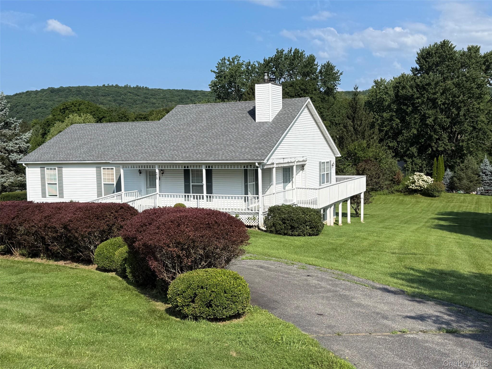21 Ohandley Drive Property Photo 2