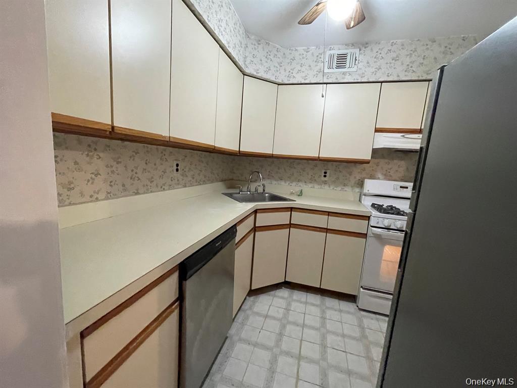 9 Fairview Circle Property Photo 8