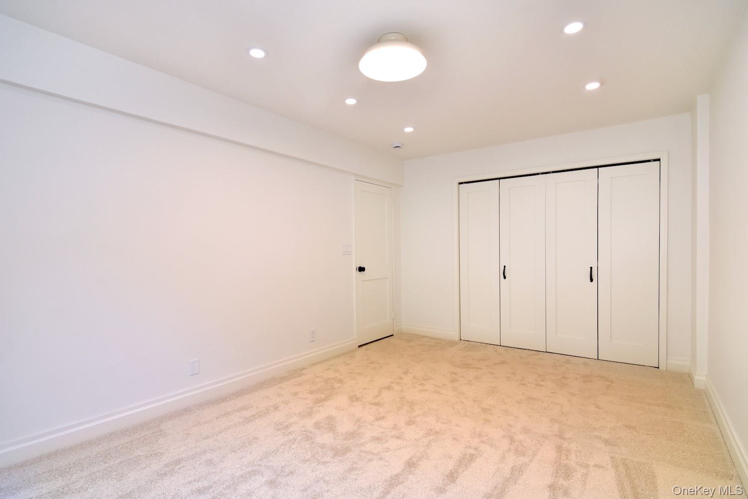 100 Dehaven Drive 209 Property Photo 13