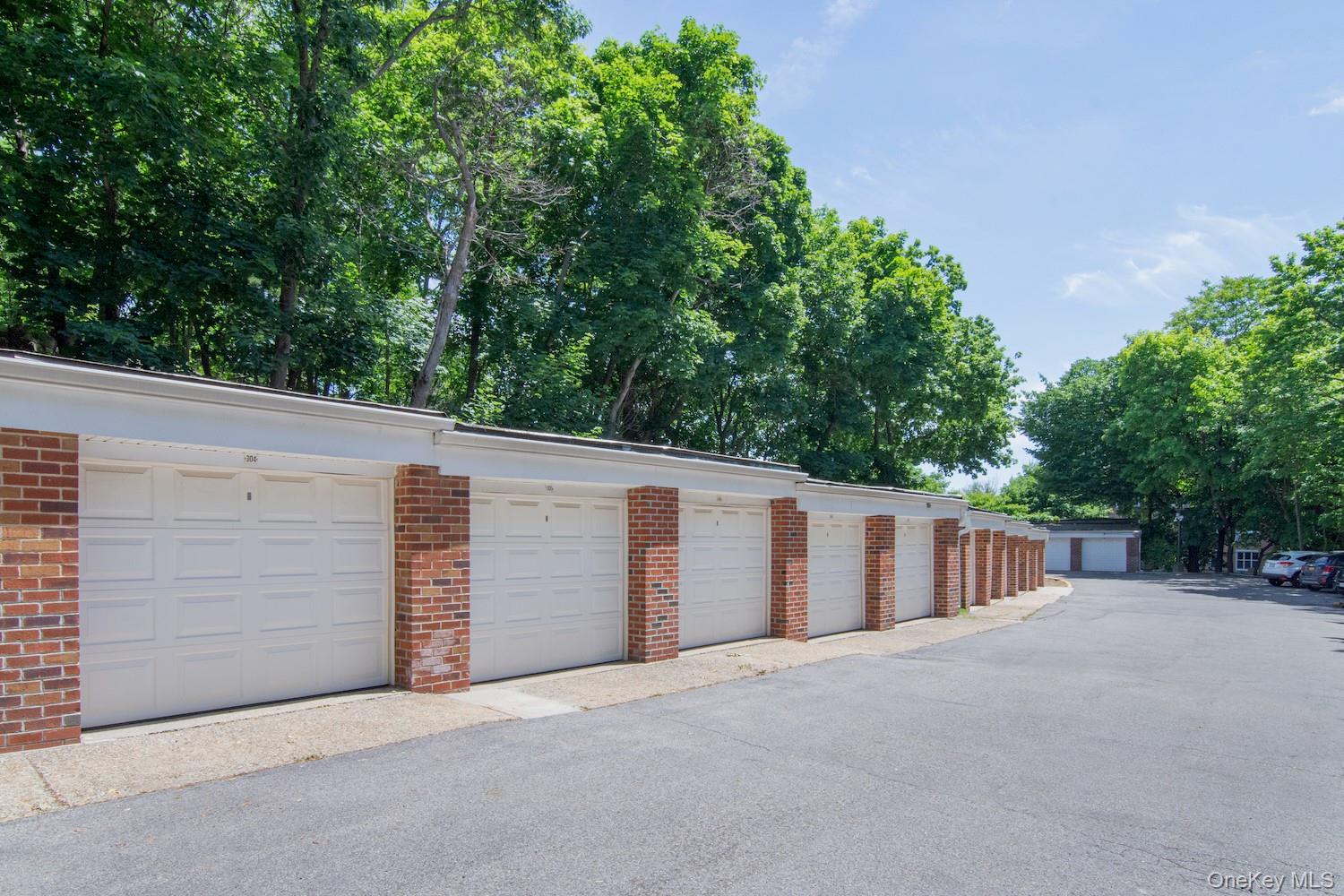 100 Dehaven Drive 209 Property Photo 18