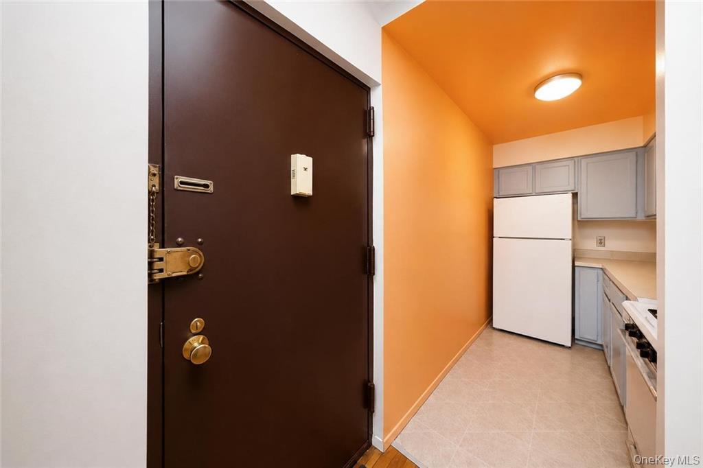 9731 4th Avenue 2c Property Photo 9