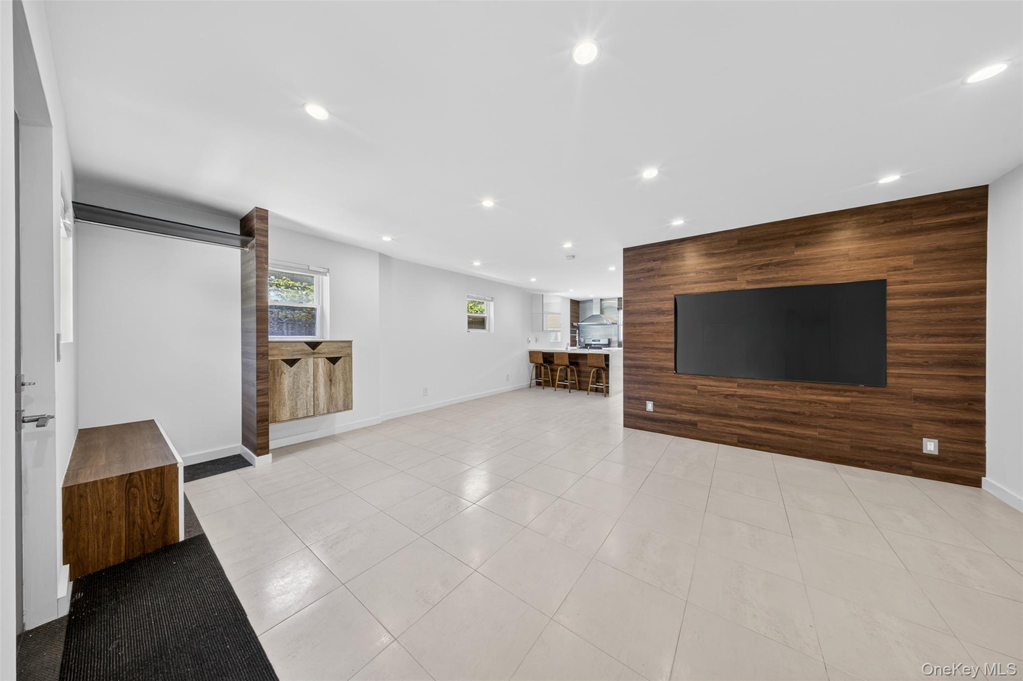 1222 151st Place Property Photo 5