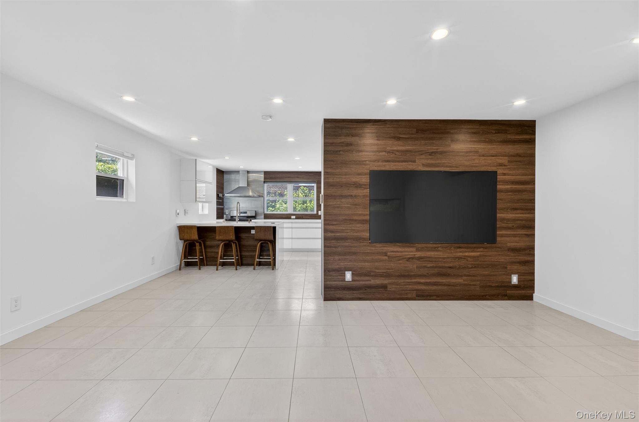 1222 151st Place Property Photo 8
