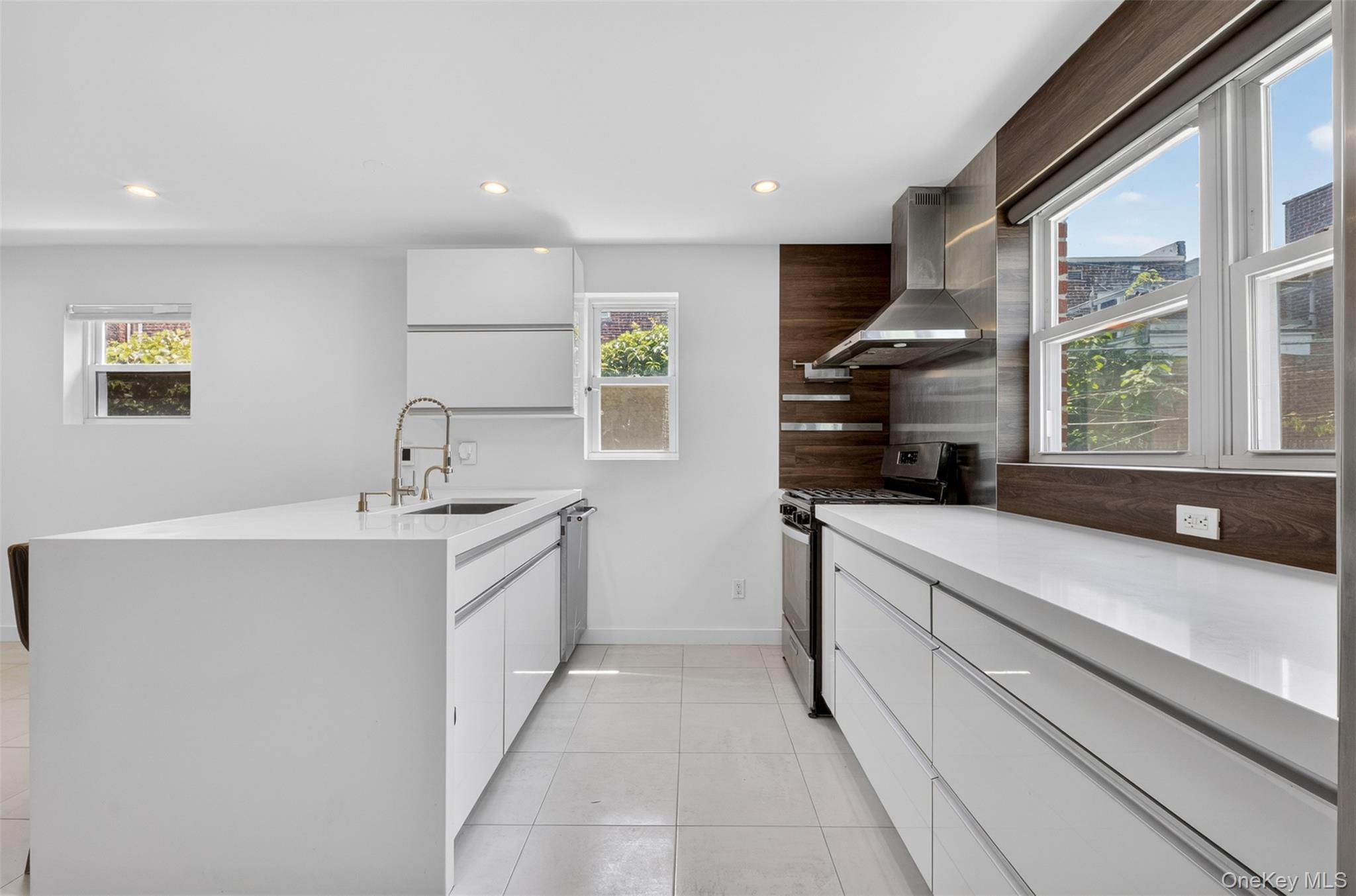1222 151st Place Property Photo 12