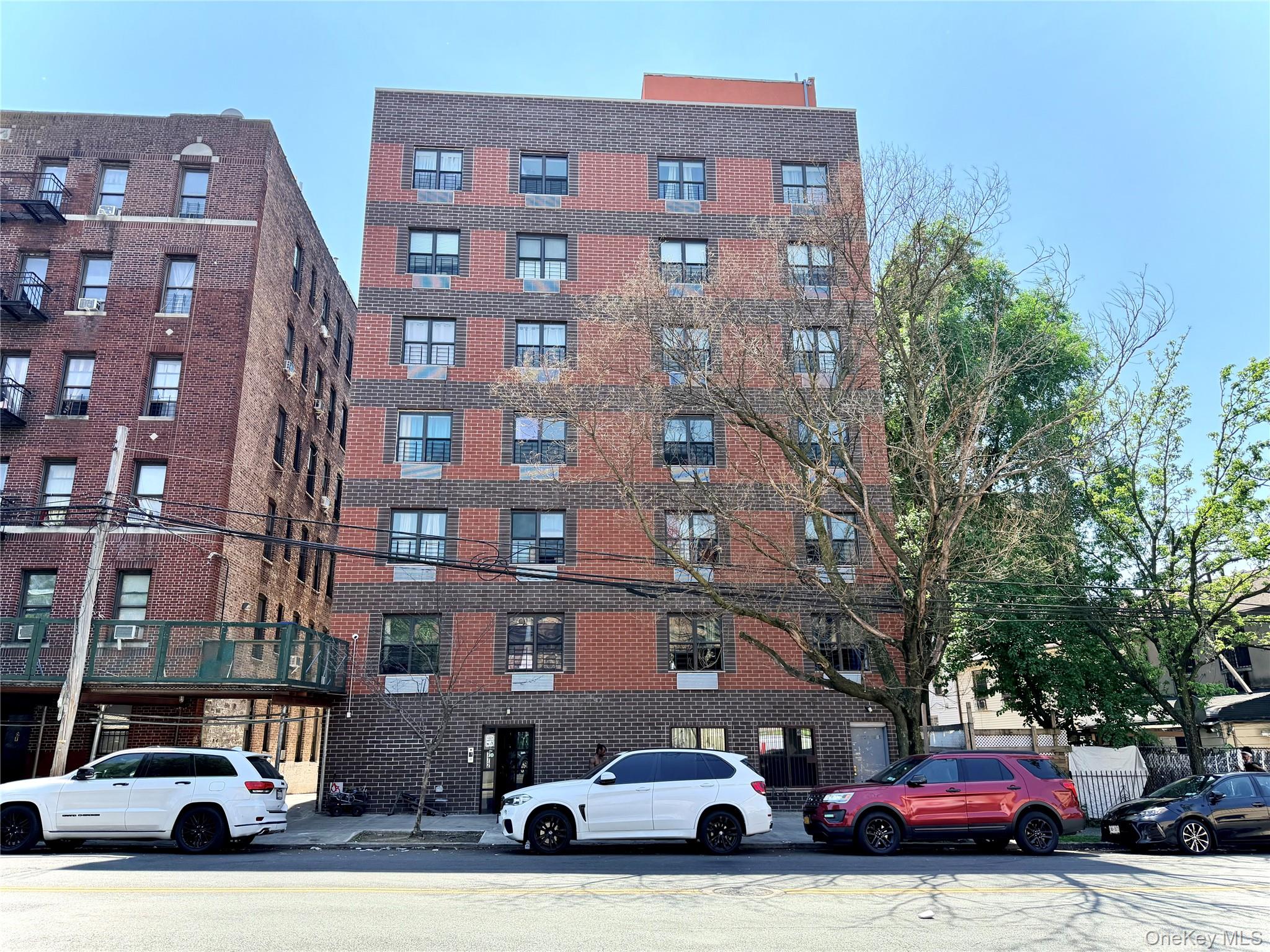 772 E 182nd Street Property Photo 1