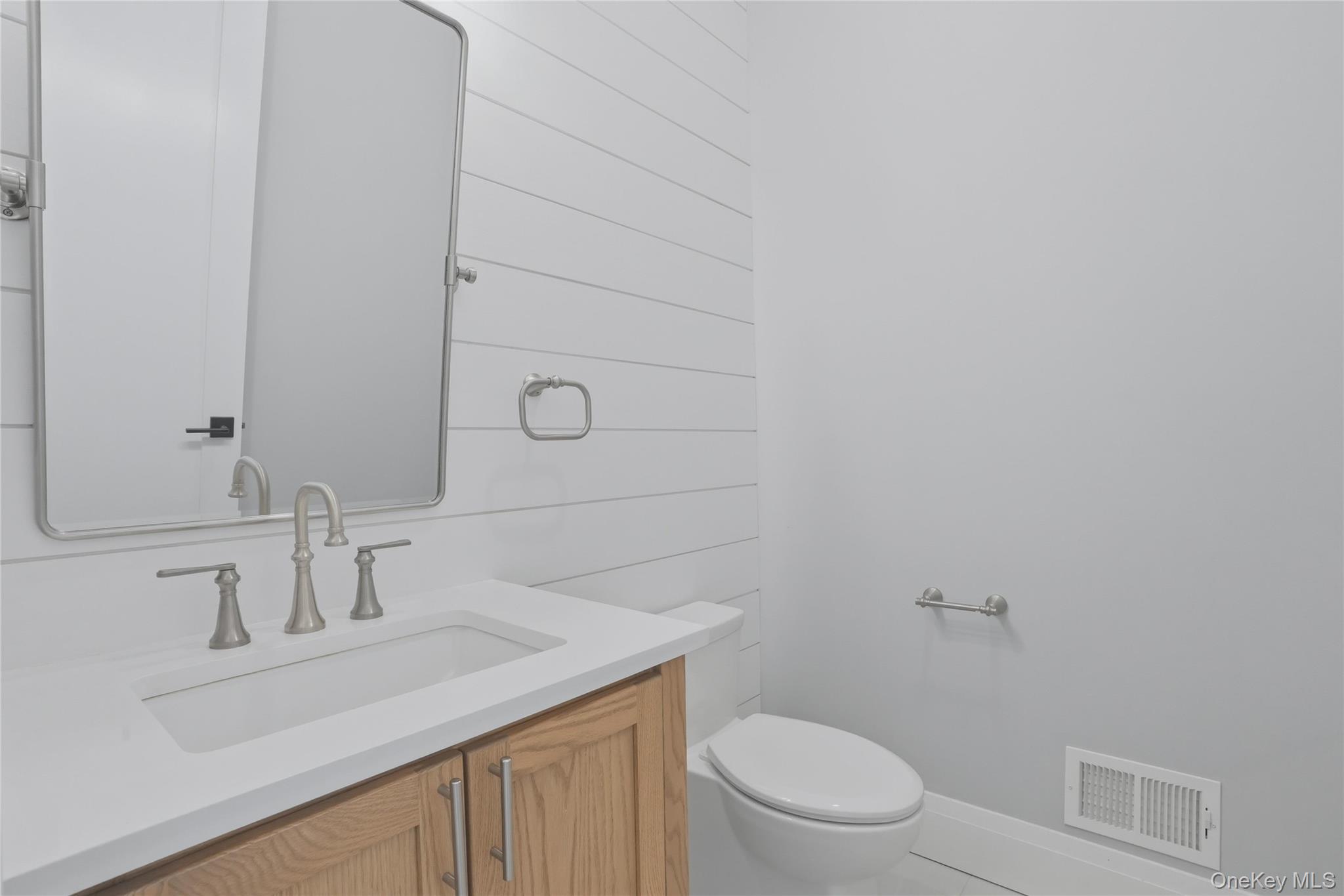 400 Bruyn Turnpike Property Photo 22
