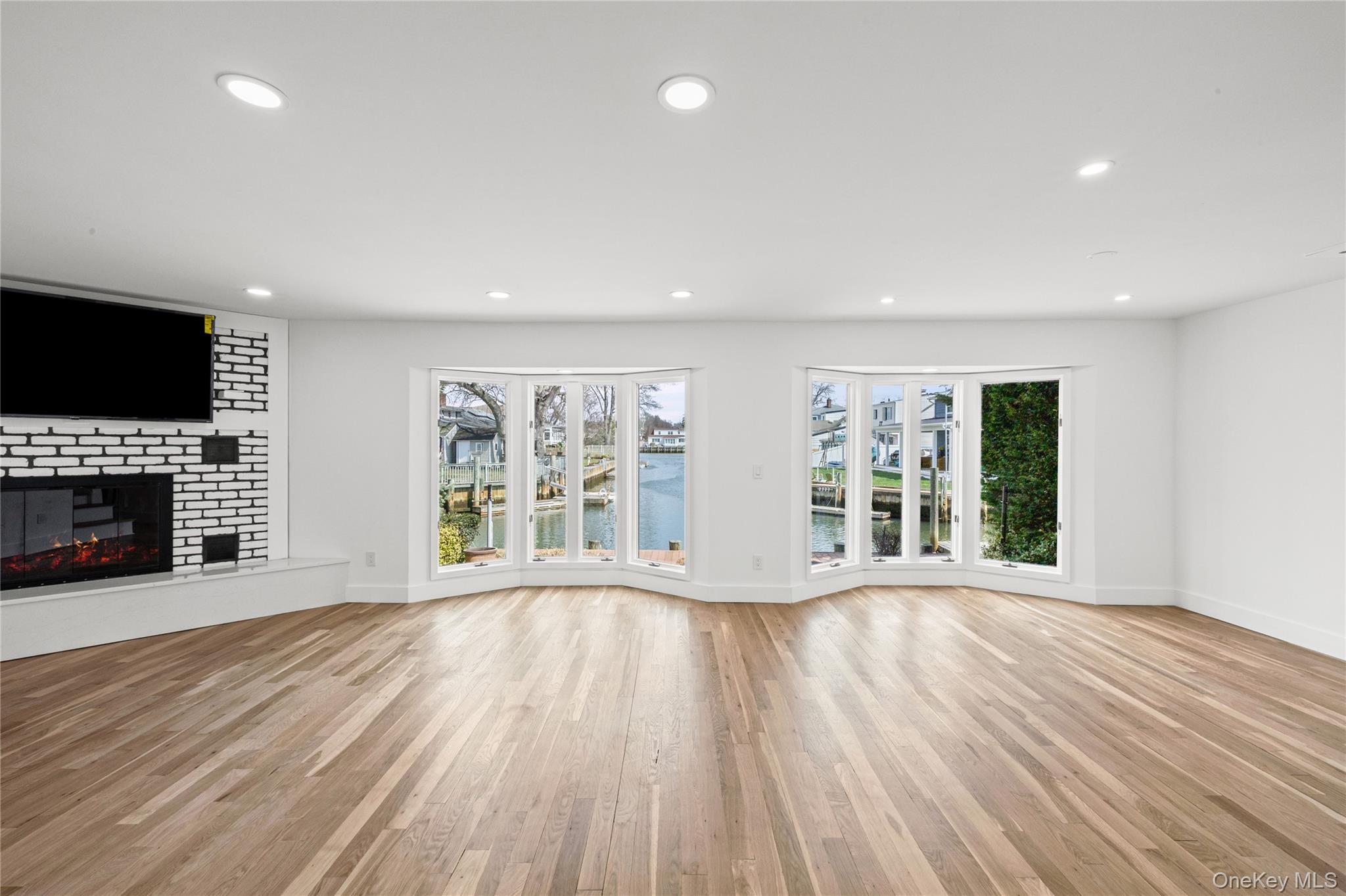 119 Alhambra Road Property Photo 1