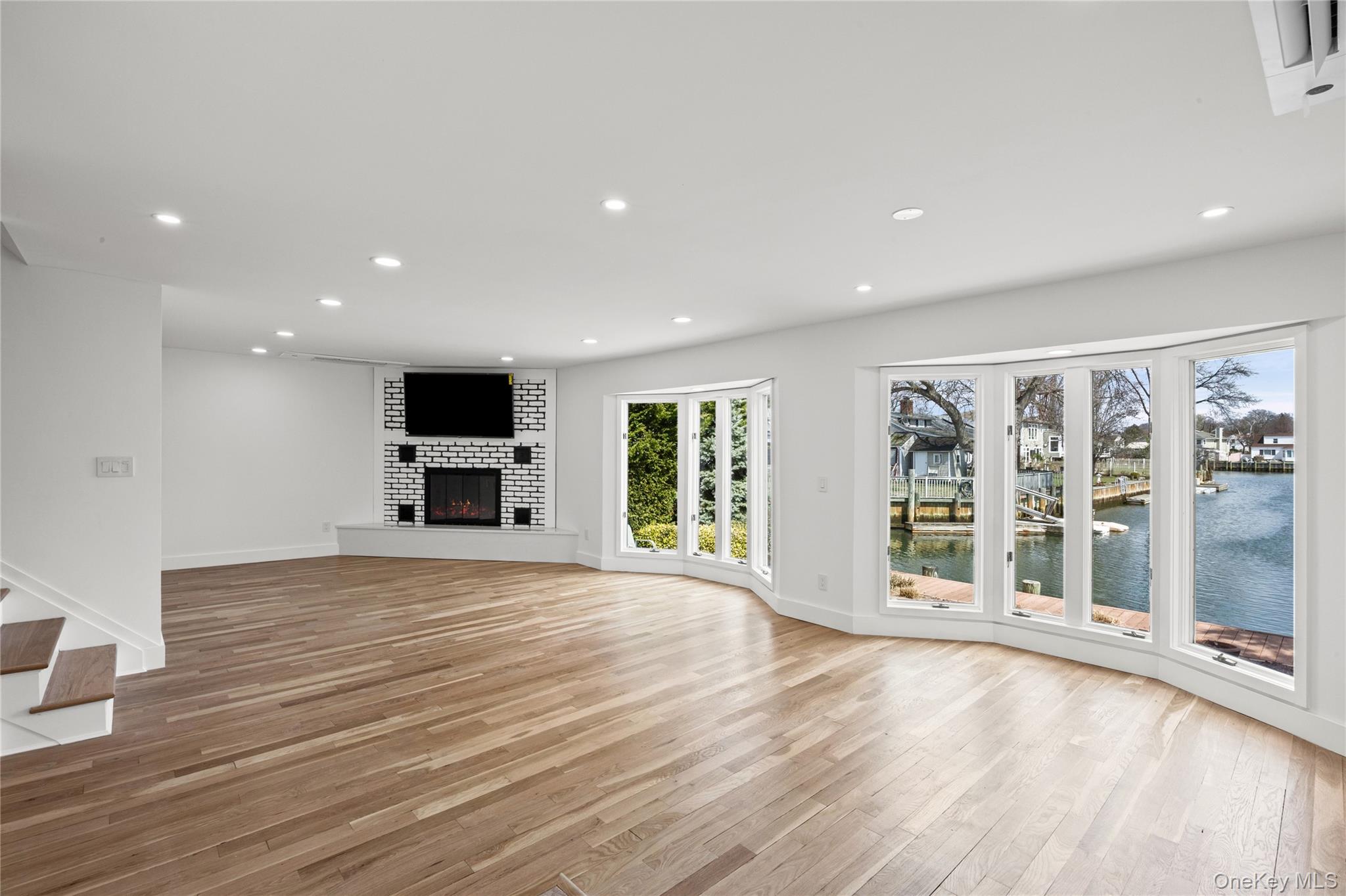 119 Alhambra Road Property Photo 3