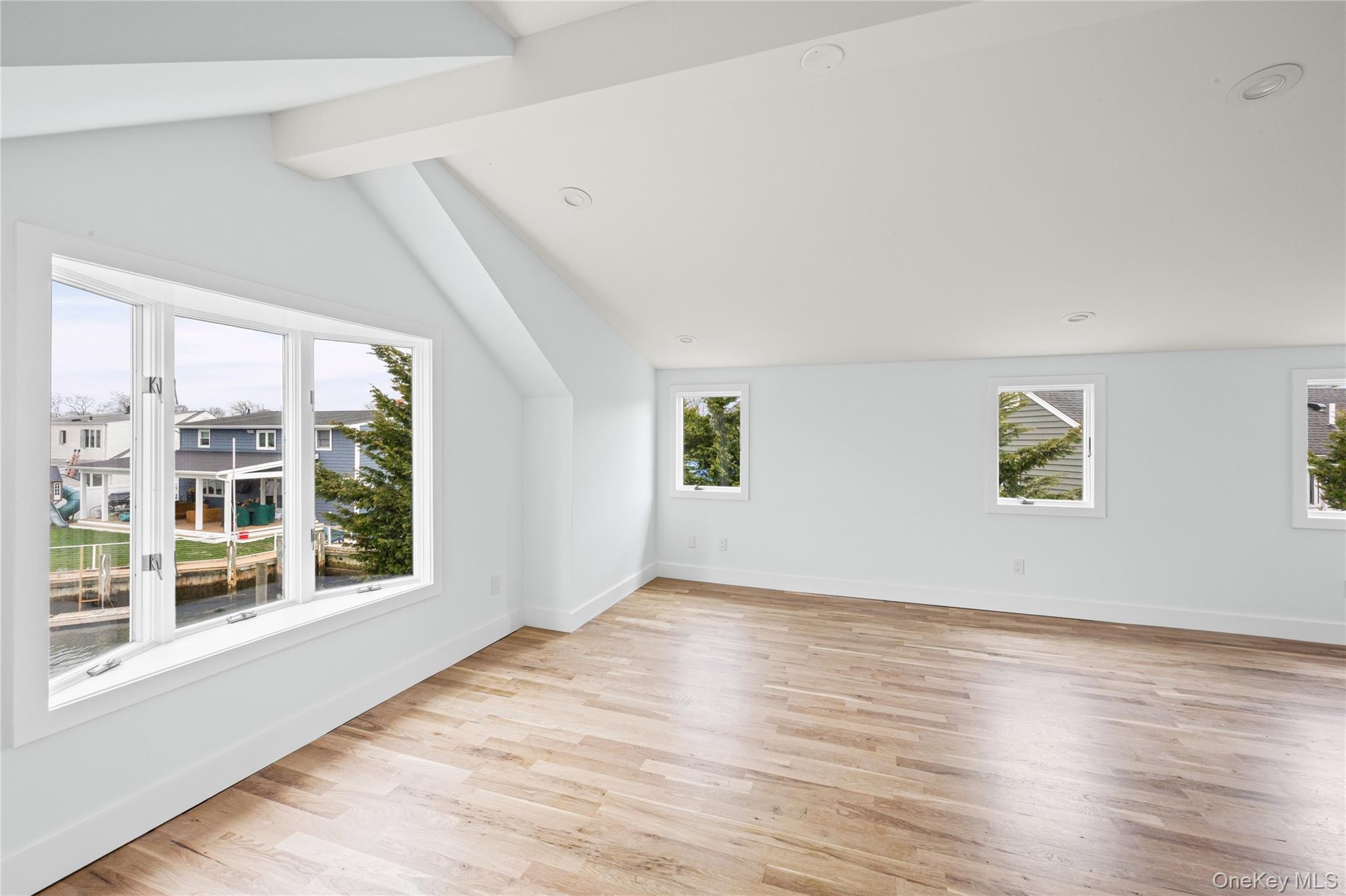 119 Alhambra Road Property Photo 32