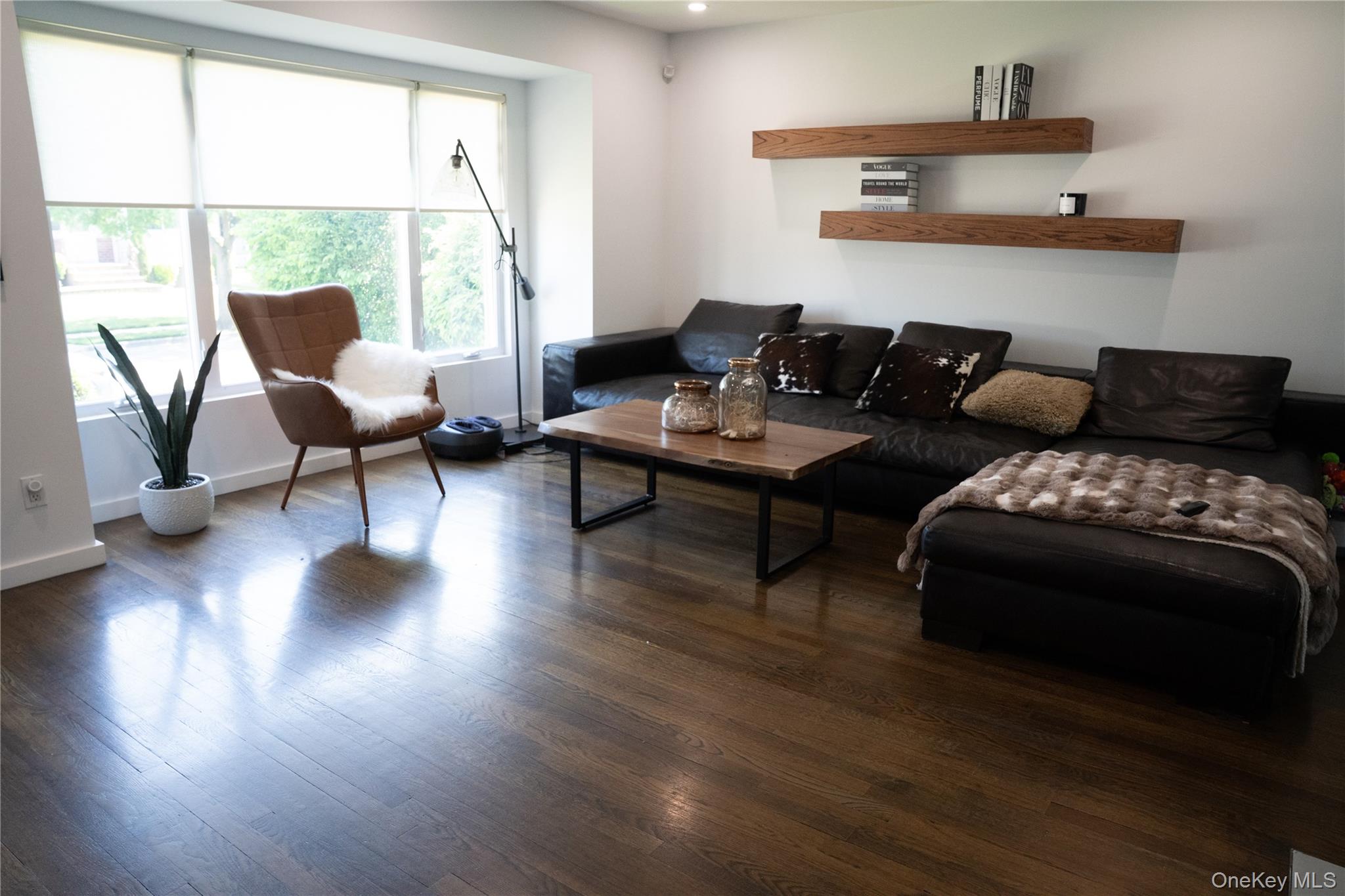 105 Lincoln Road Property Photo 3