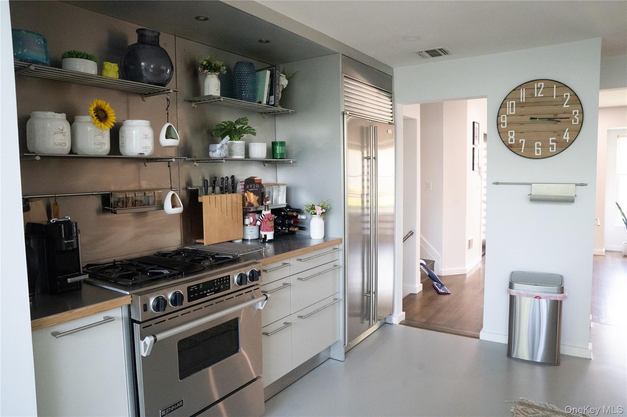 105 Lincoln Road Property Photo 4