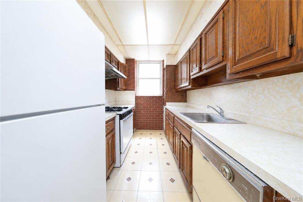 2118 E 27th Street Property Photo 14
