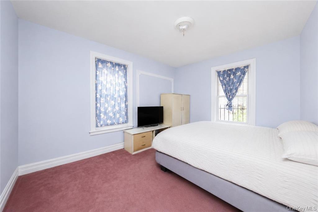 2118 E 27th Street Property Photo 20