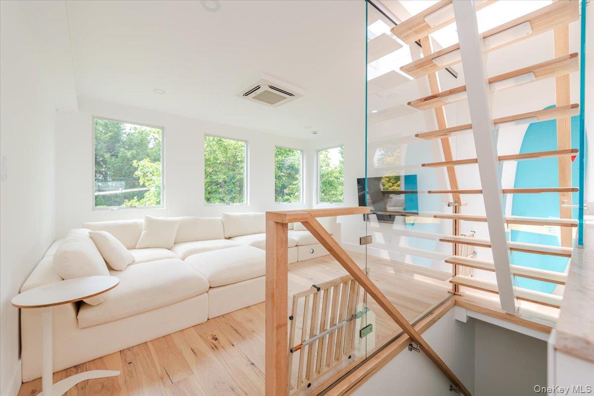 2105 Bay Boulevard Property Photo 6