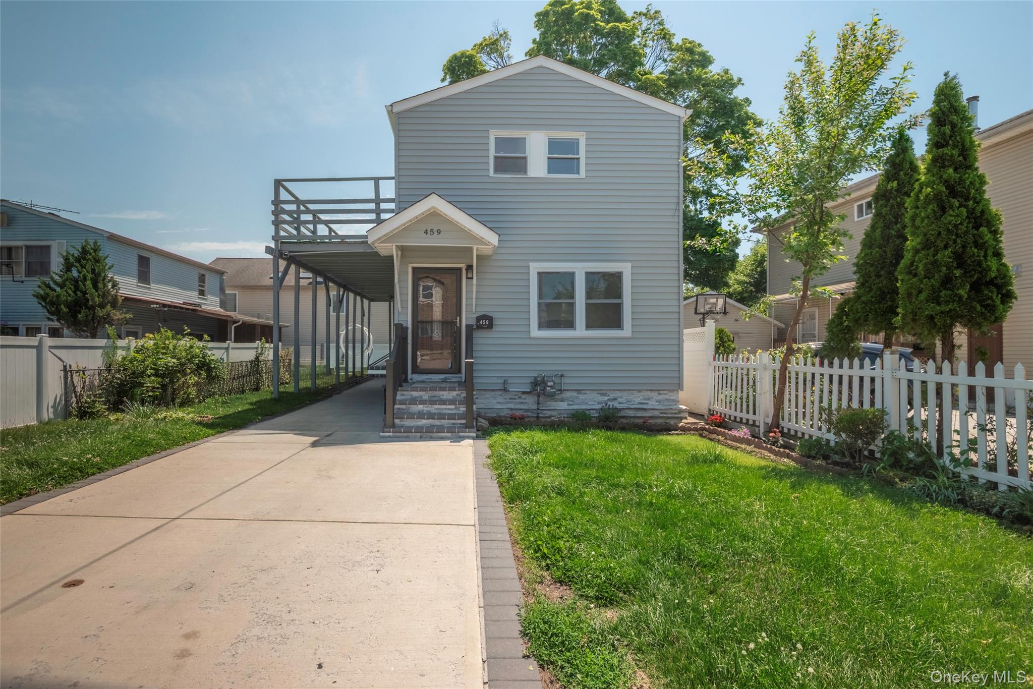 459 Roquette Avenue Property Photo 1