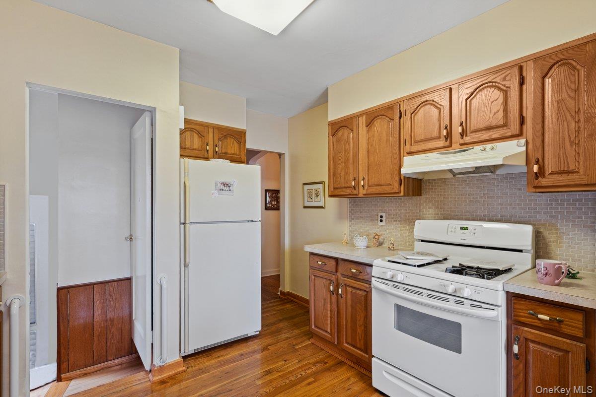 14586 8th Avenue Property Photo 9