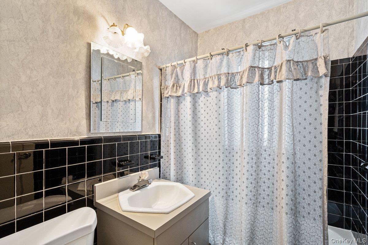 14586 8th Avenue Property Photo 14