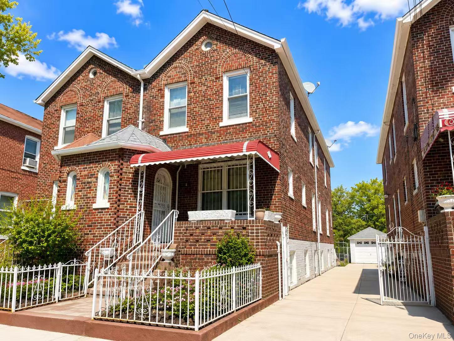 53 E 59th Street Property Photo 1
