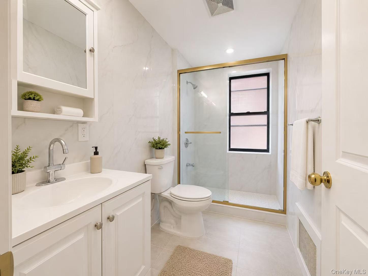 53 E 59th Street Property Photo 10