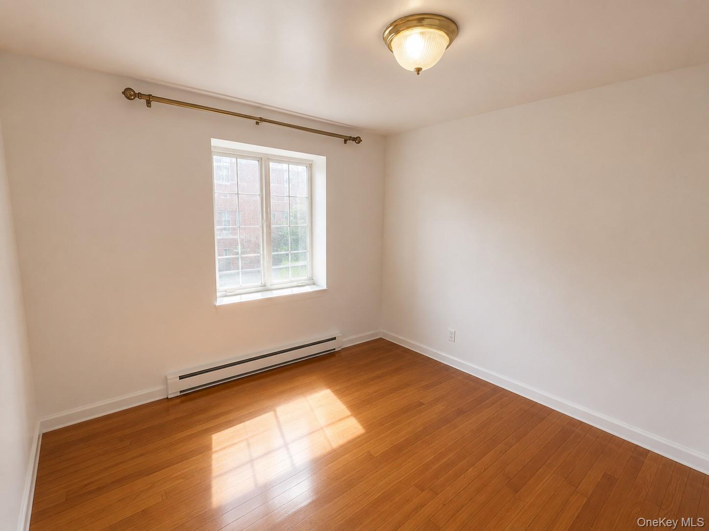 35-06 Leavitt Street 4f Property Photo 3