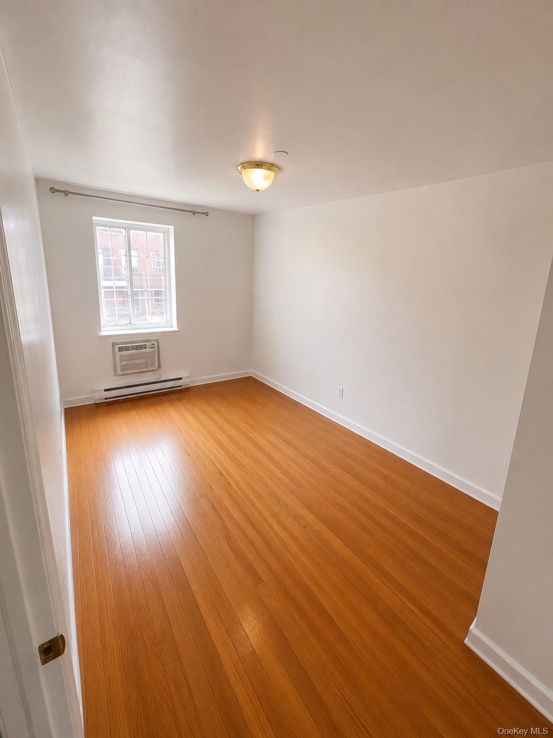 35-06 Leavitt Street 4f Property Photo 6