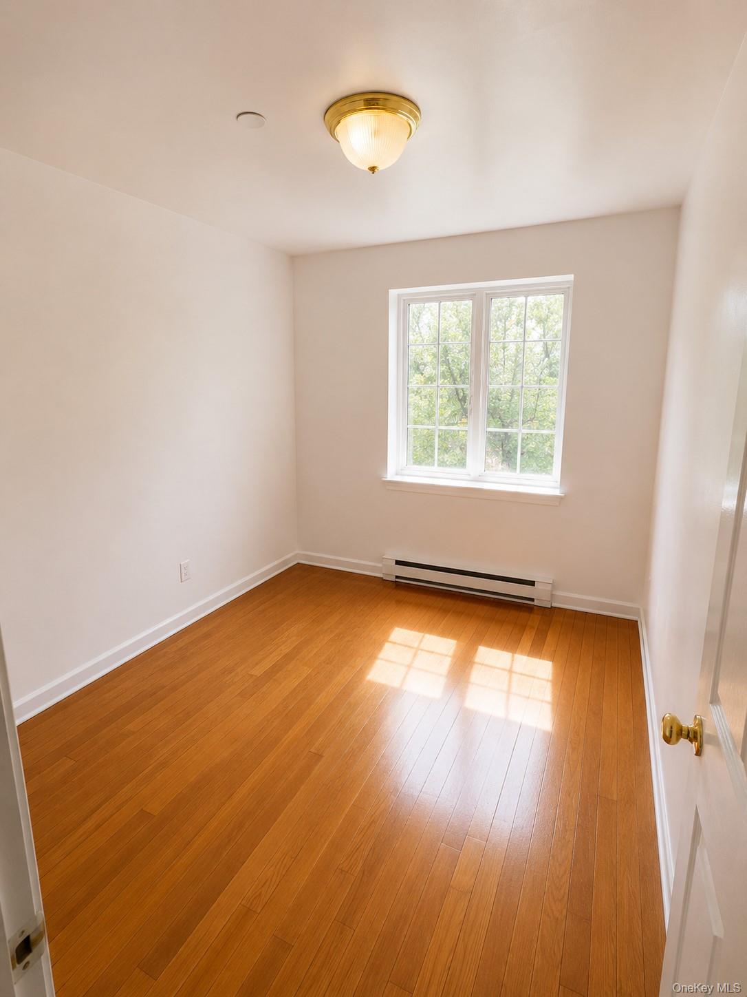 35-06 Leavitt Street 4f Property Photo 7