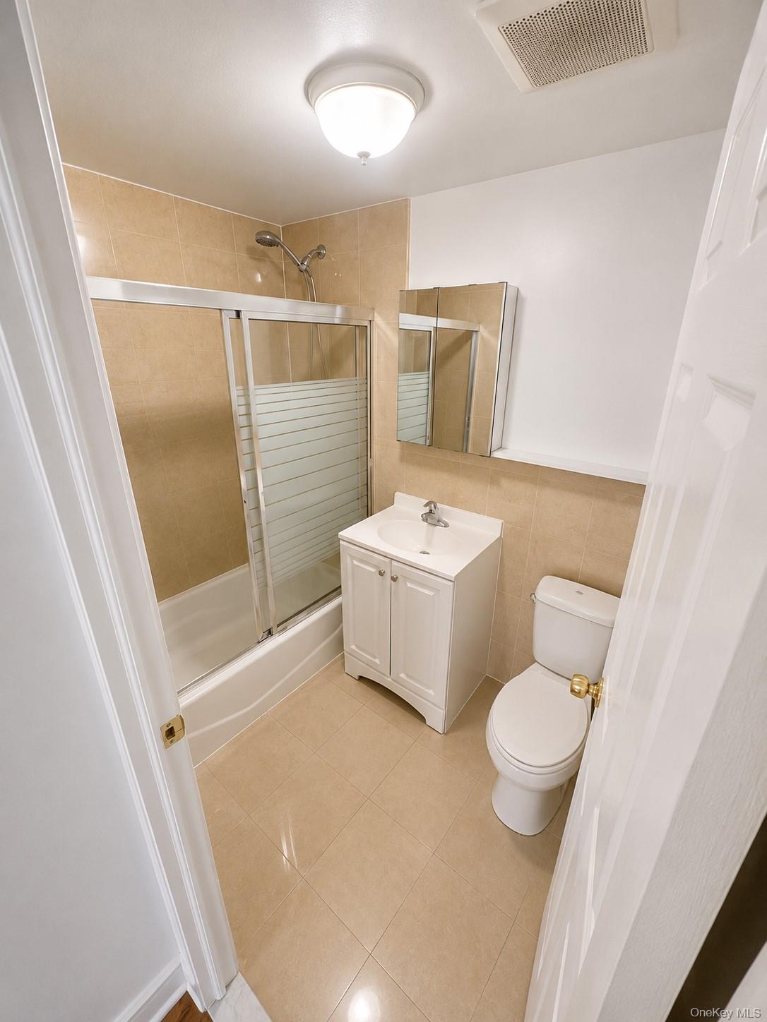 35-06 Leavitt Street 4f Property Photo 23