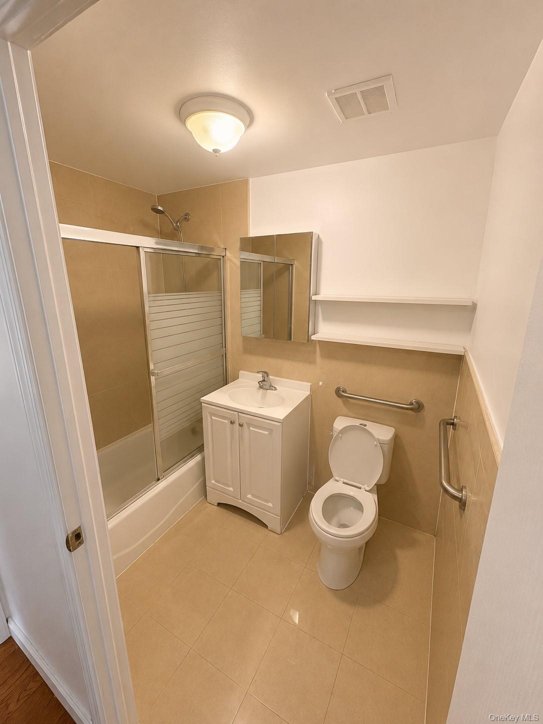 35-06 Leavitt Street 4f Property Photo 24