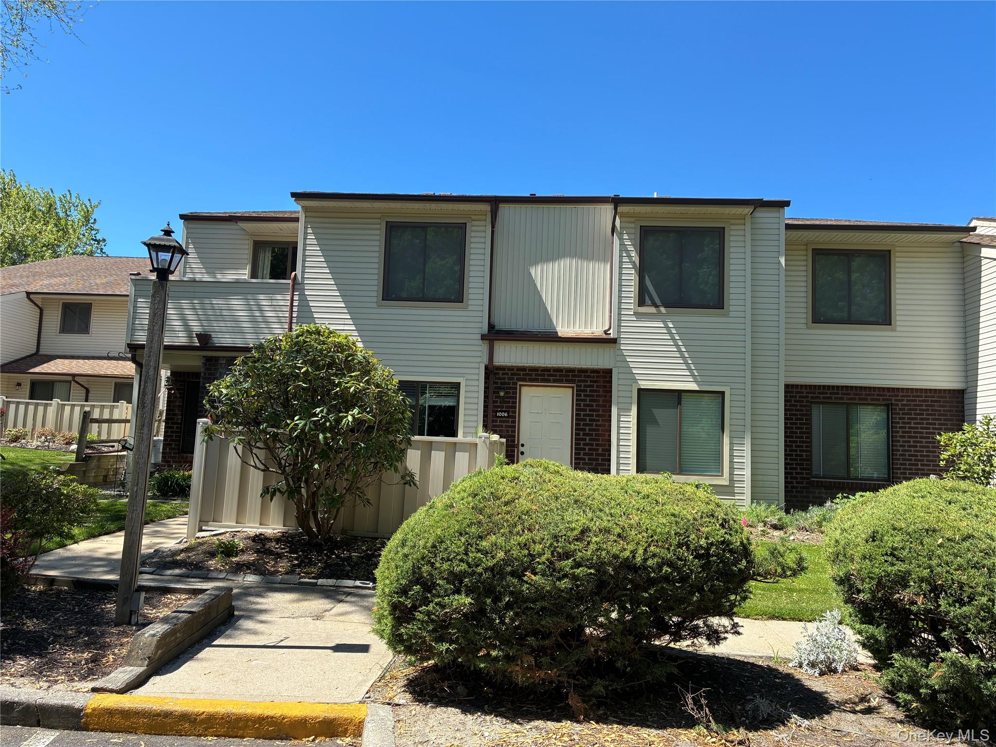 1006 Skyline Drive Property Photo 1