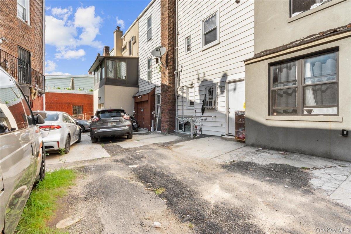 3716 68th Street Property Photo 23