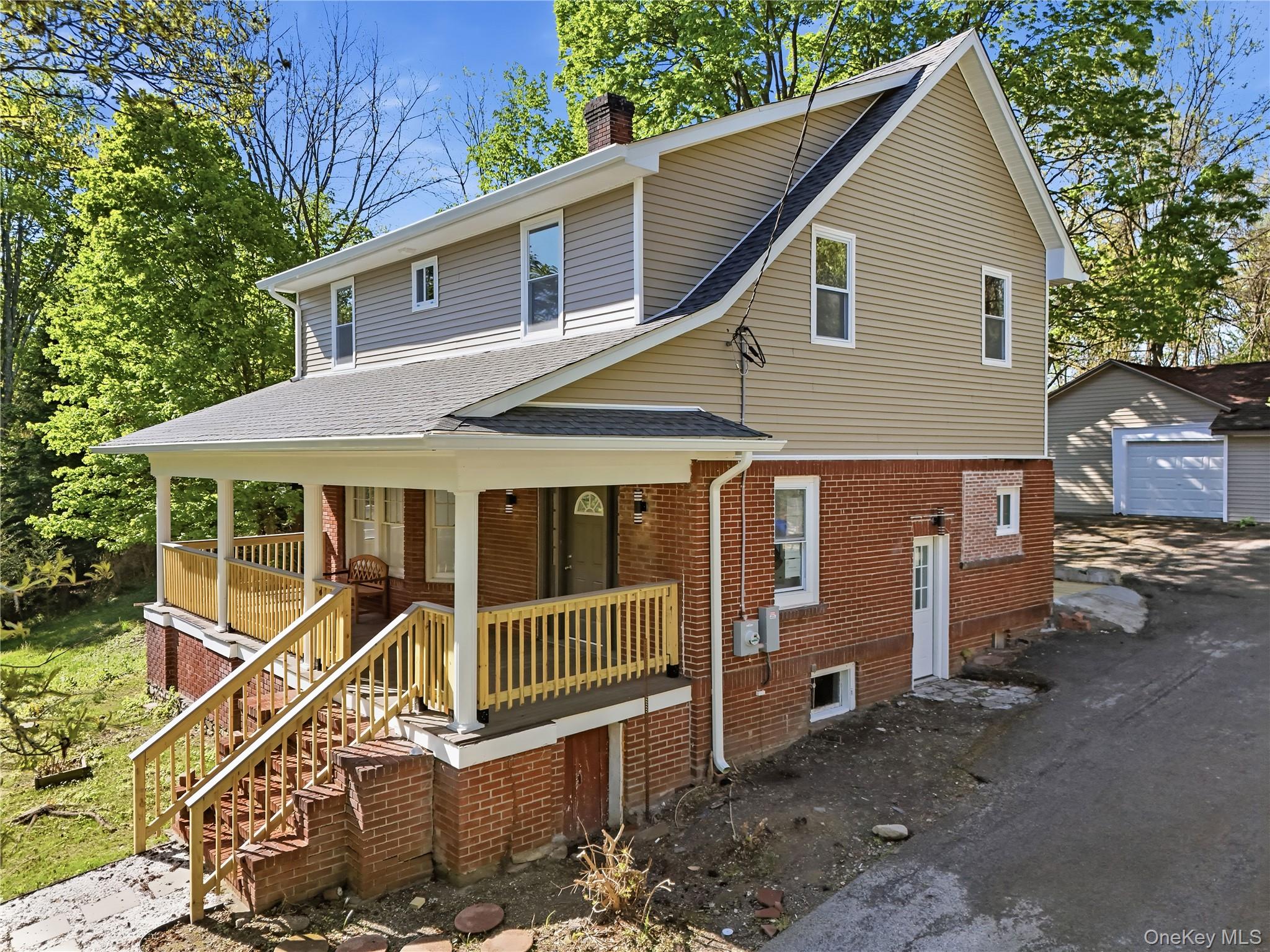 24 Summit Avenue Property Photo 3