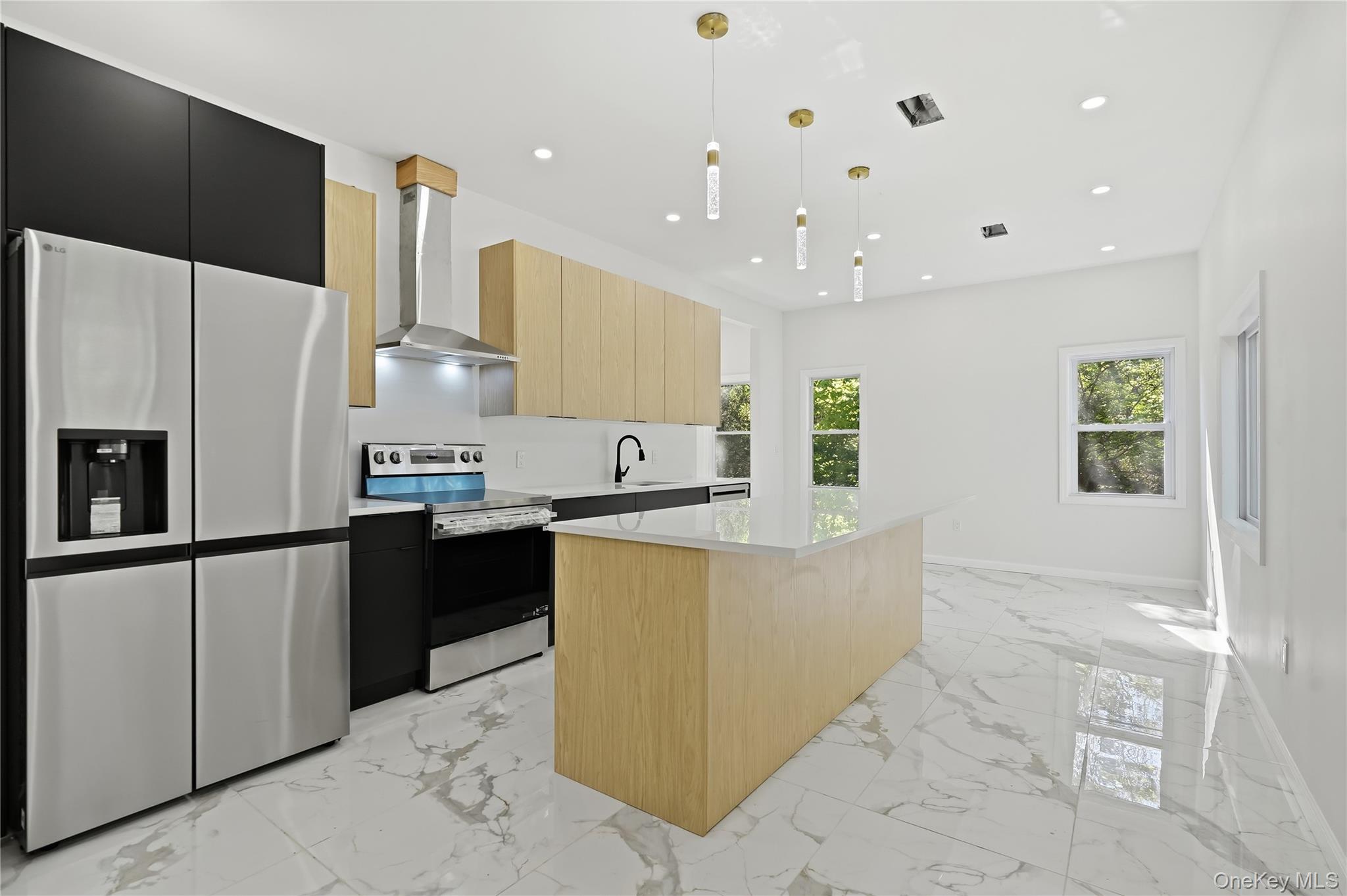 24 Summit Avenue Property Photo 16