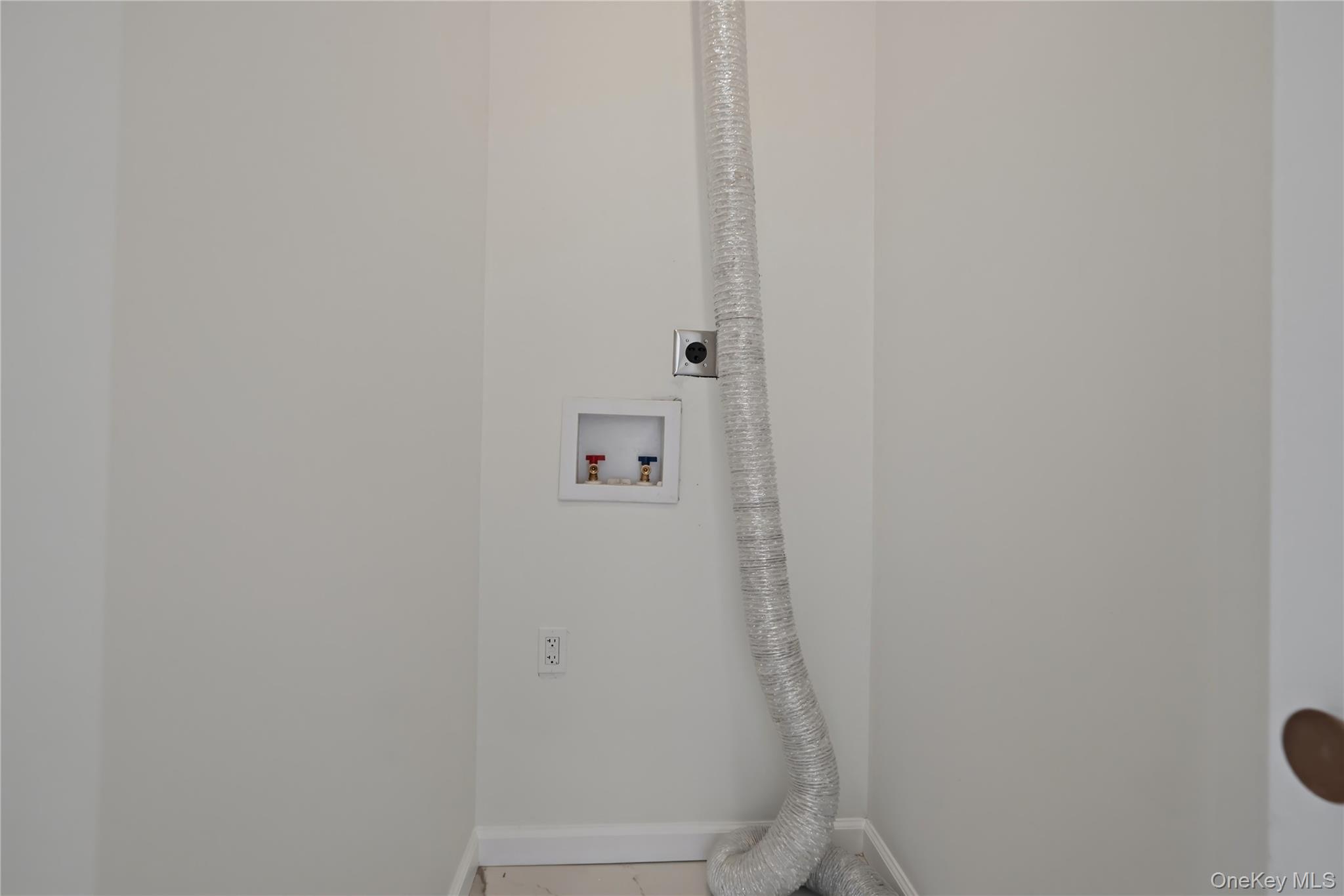 24 Summit Avenue Property Photo 19