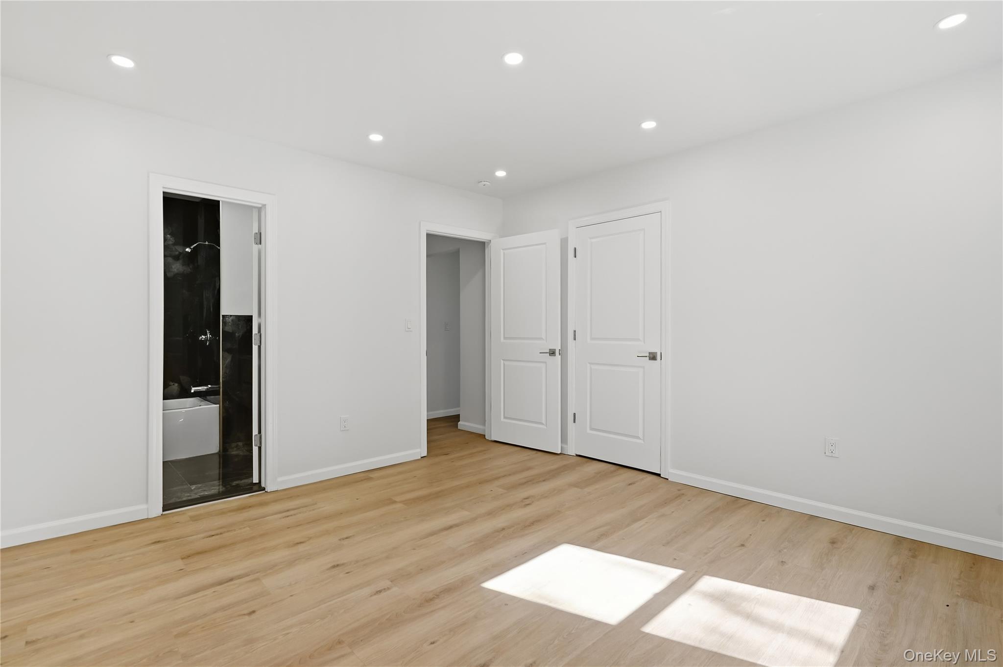 24 Summit Avenue Property Photo 28