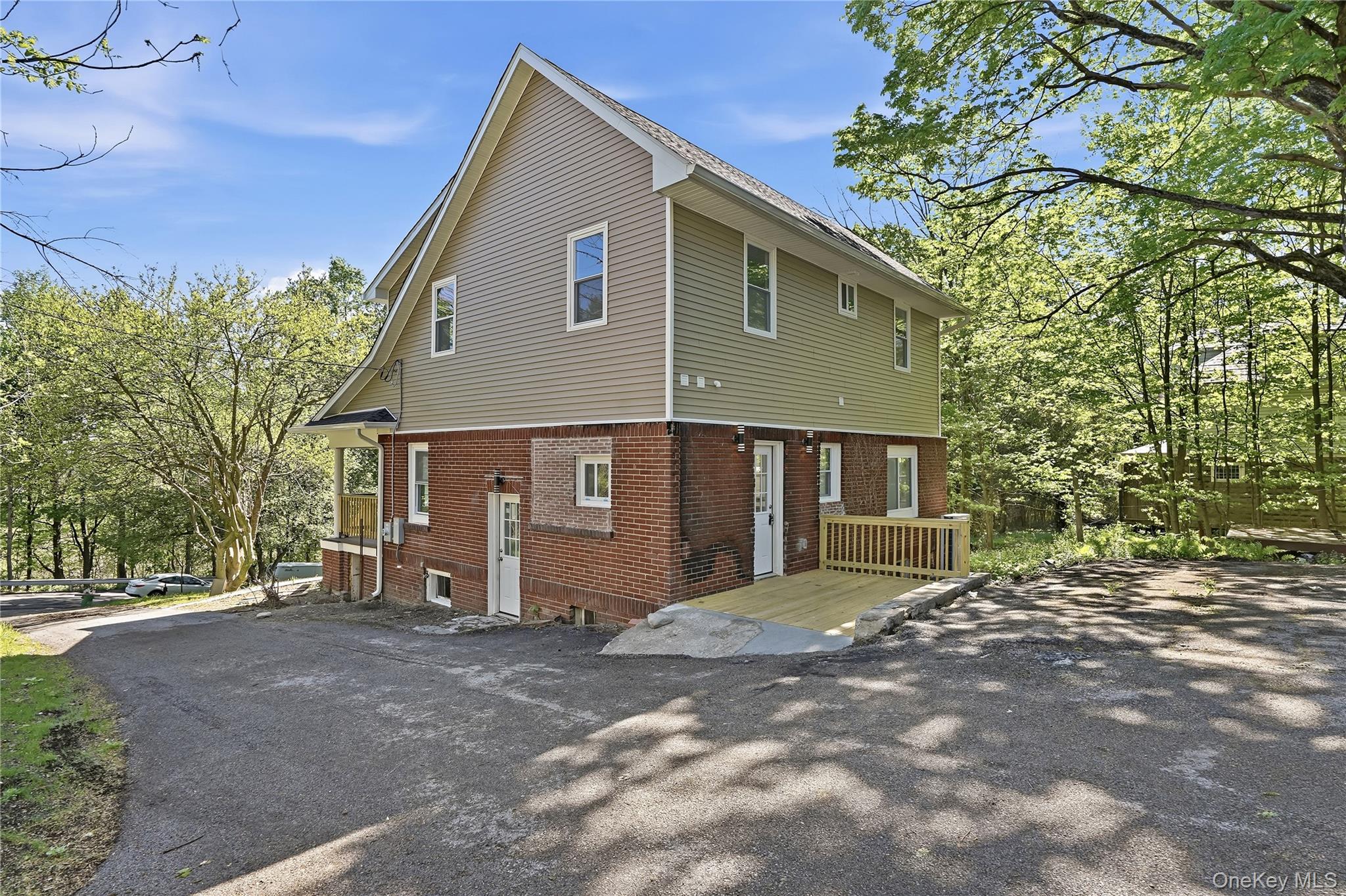 24 Summit Avenue Property Photo 33