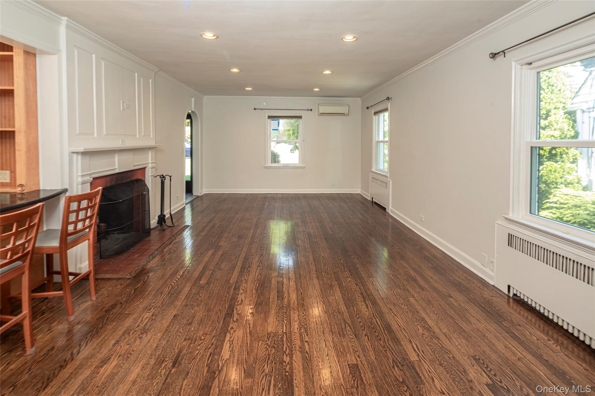 271 Read Avenue Property Photo 6