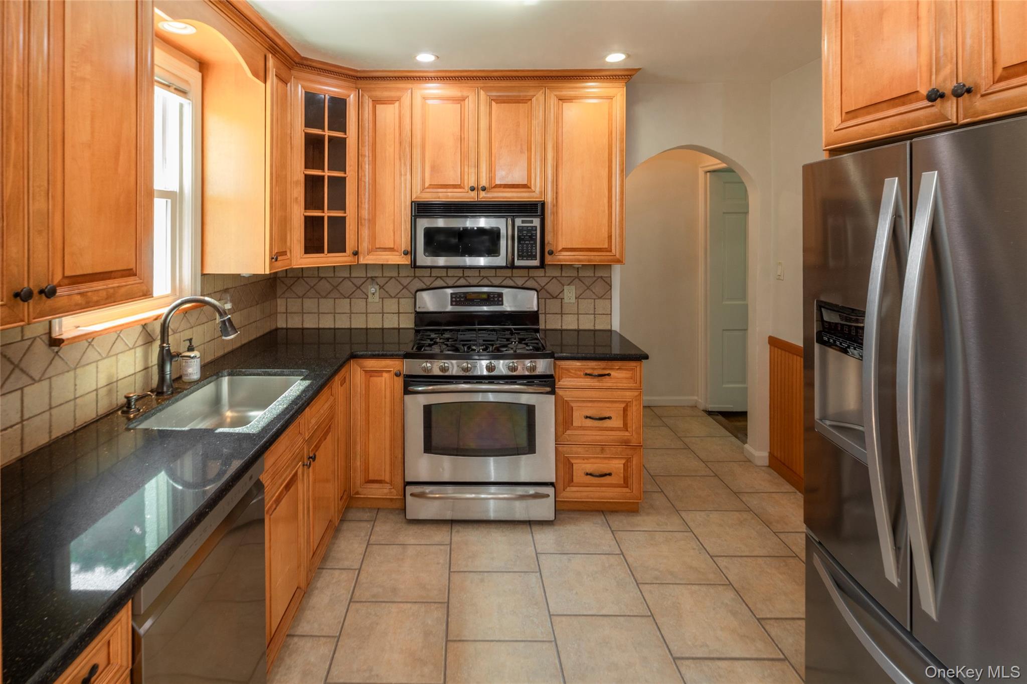 271 Read Avenue Property Photo 8