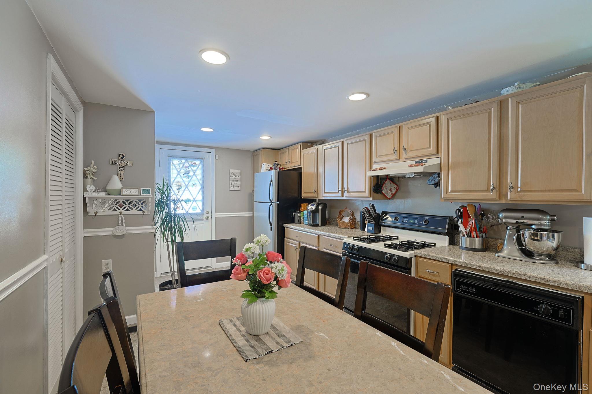 18 Sunset Trail Property Photo 12