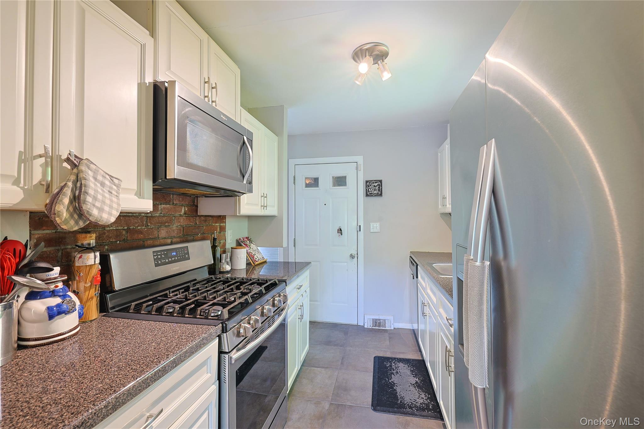 281 Orchard Drive Property Photo 11