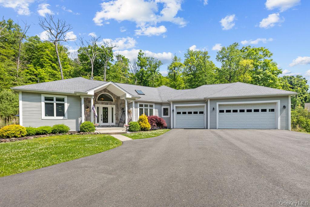 16 Katavolos Drive Property Photo 1