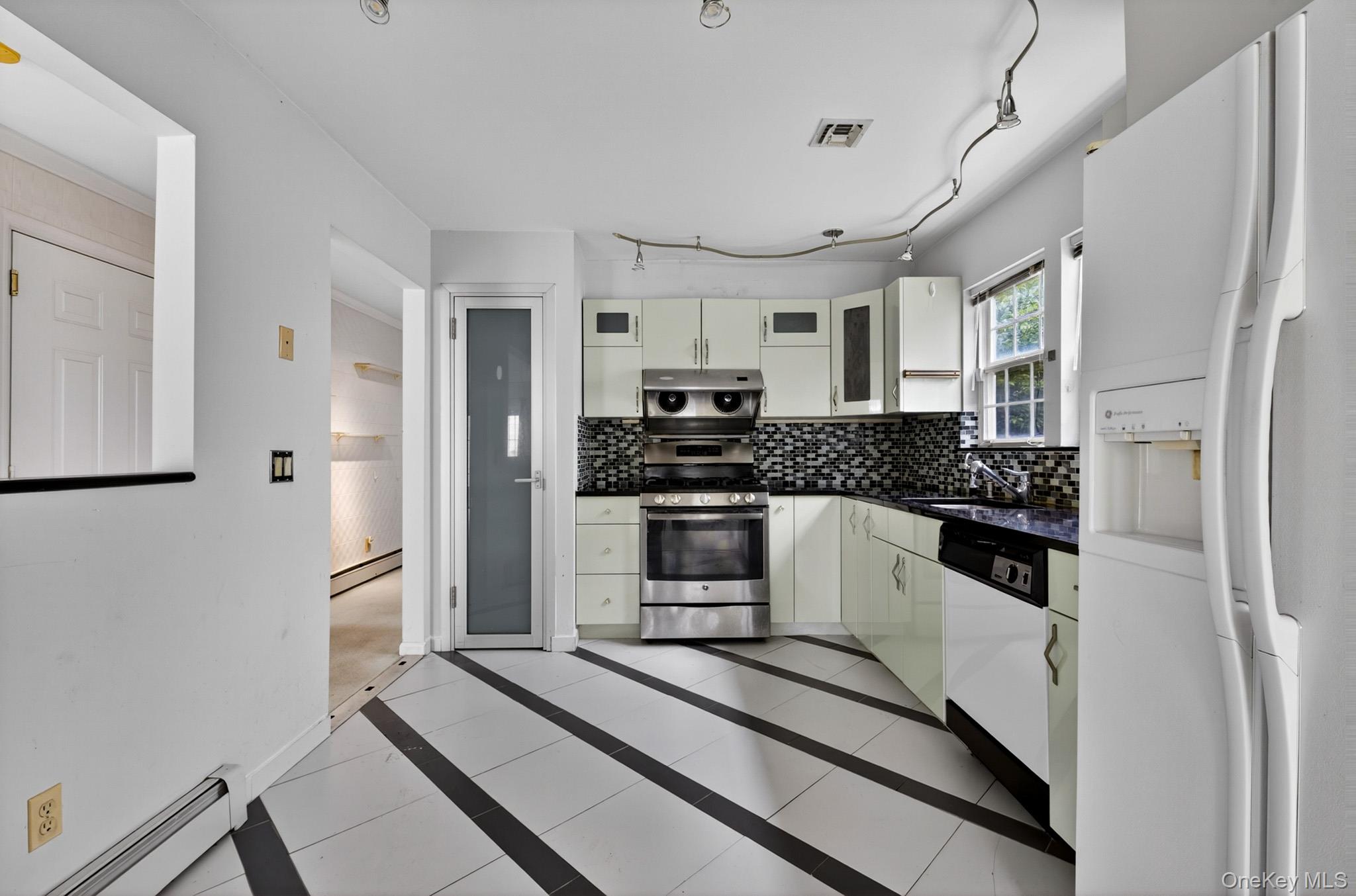 82b Inwood Road Property Photo 7