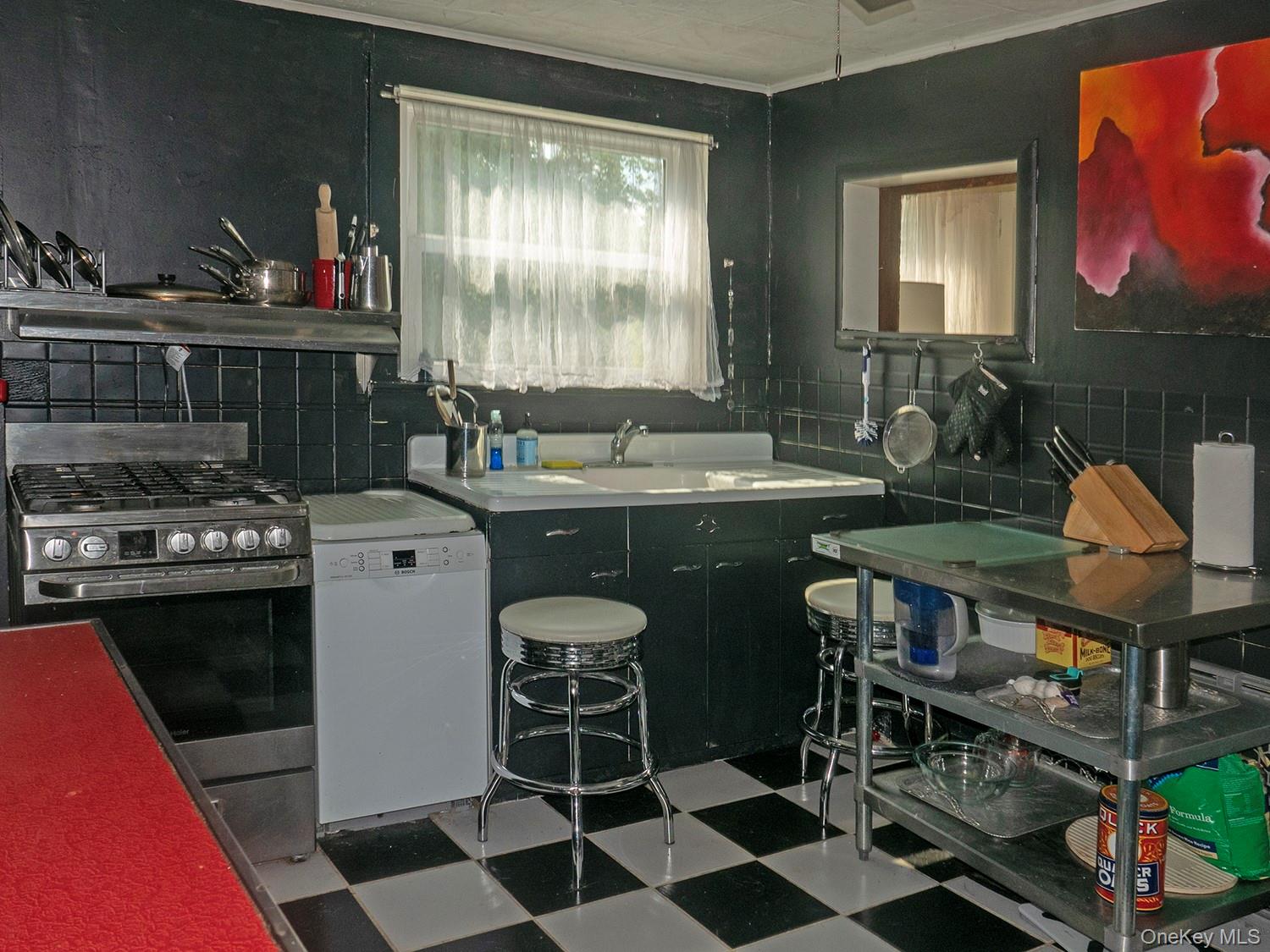 2884 Atlantic Avenue Property Photo 6