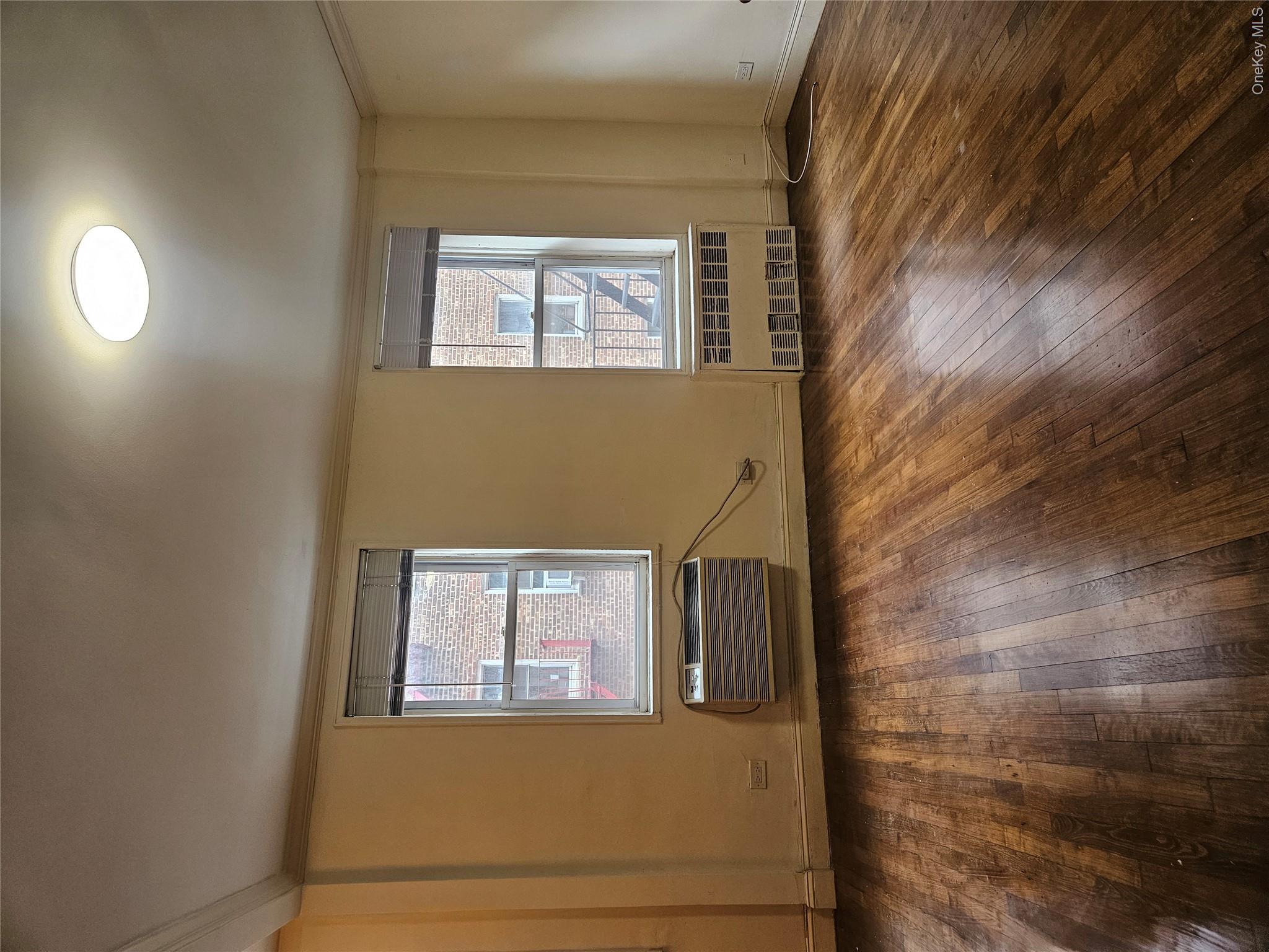 140 35 Beech Ave 4h Property Photo 3