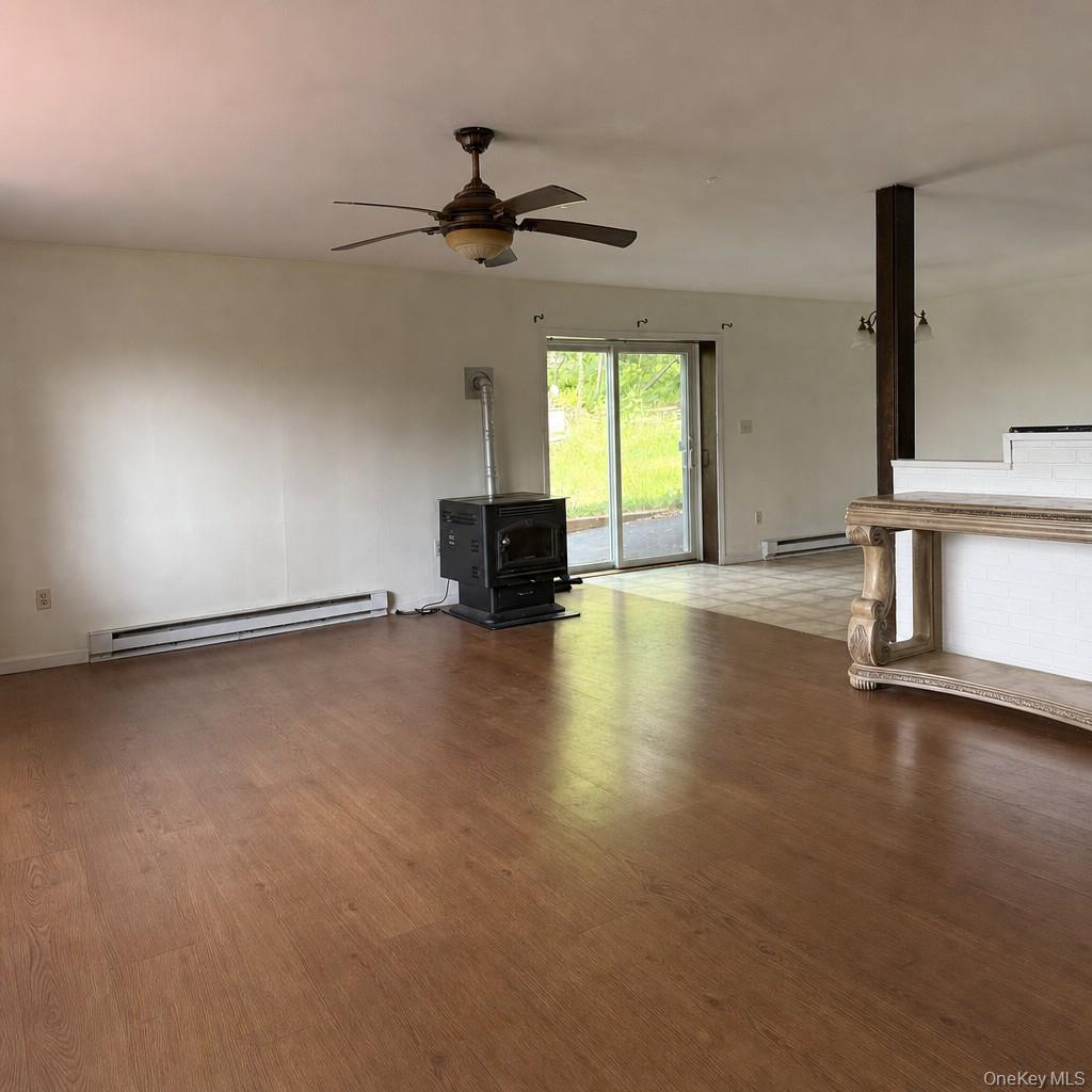 1002095 Property Photo 3