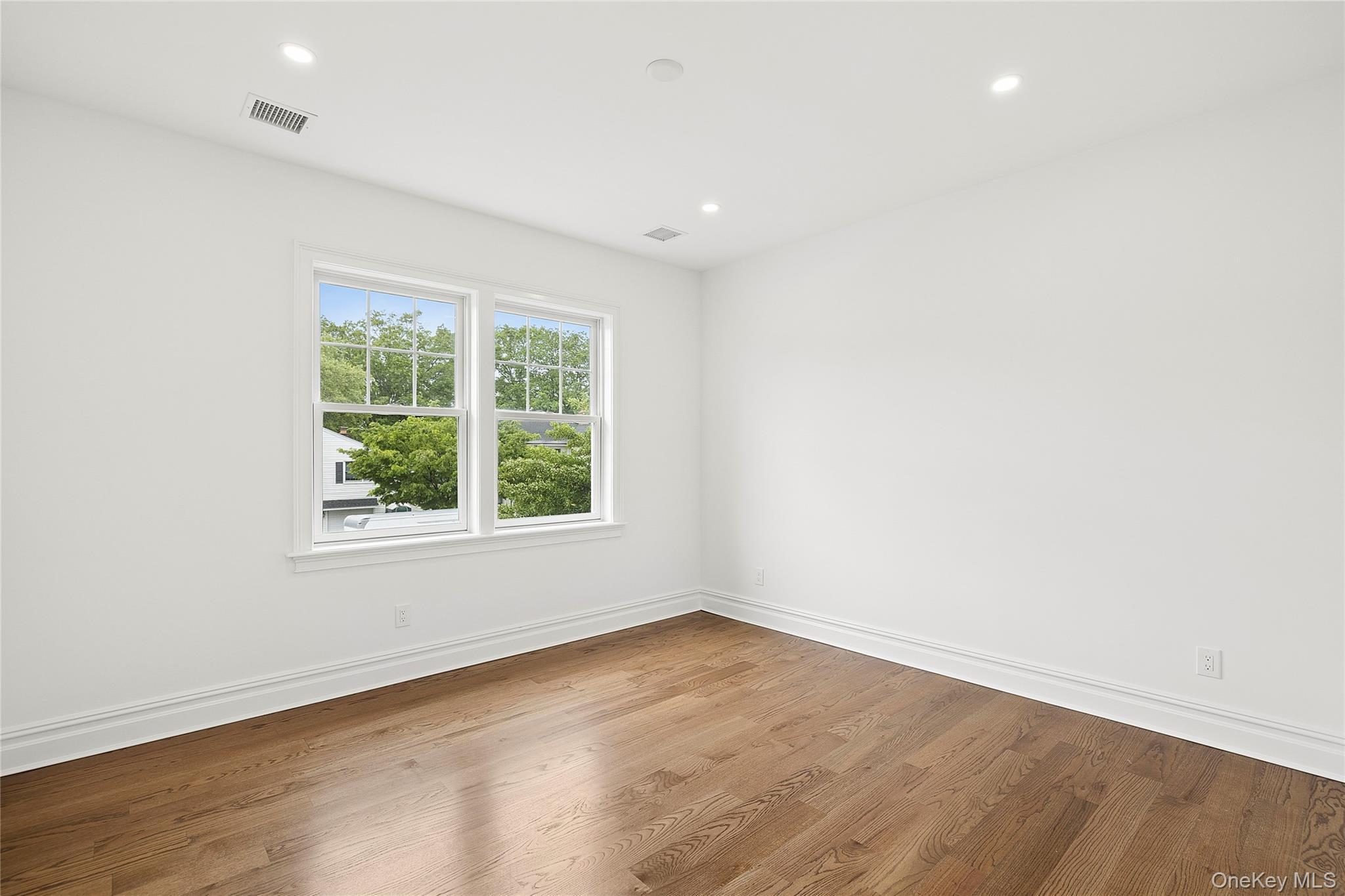 159 Lincoln Street Property Photo 23