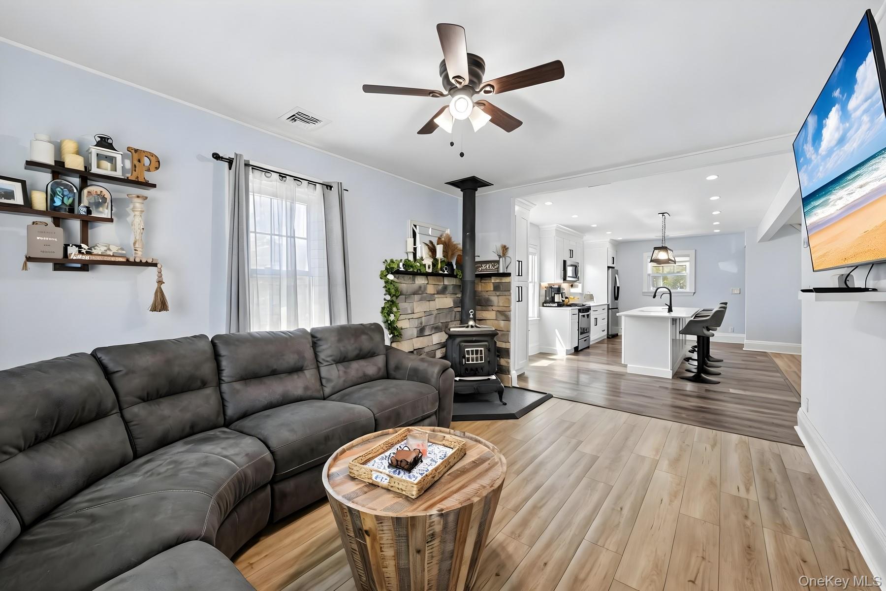 2738 Miller Avenue Property Photo 3