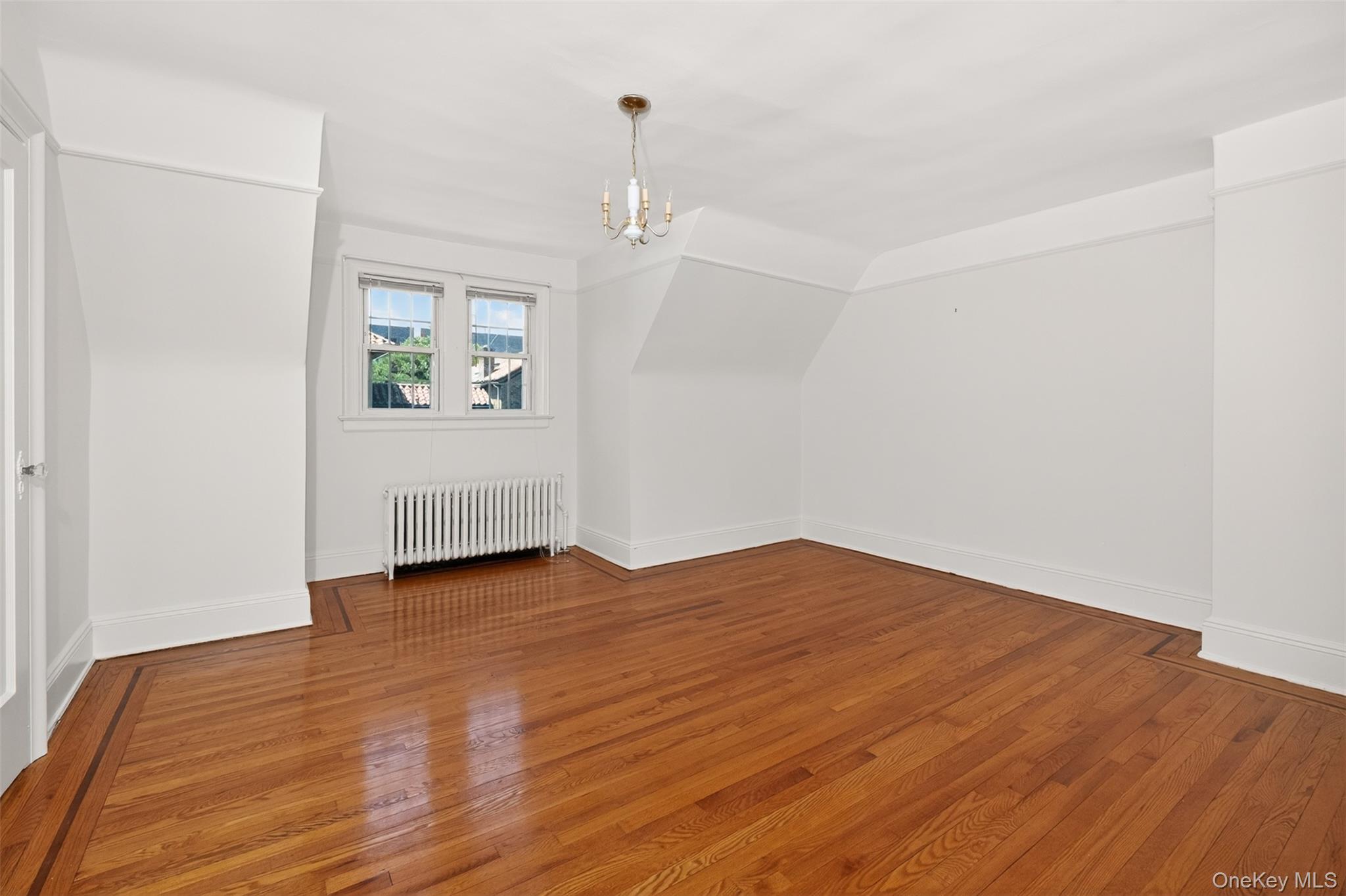 34-39 75th Street Property Photo 9